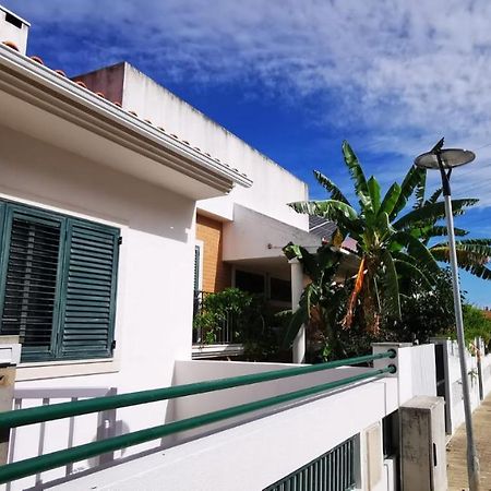 Quarto Duplo Com Kitchenette, Wc E Patio Privativo Apartment Corroios Exterior foto