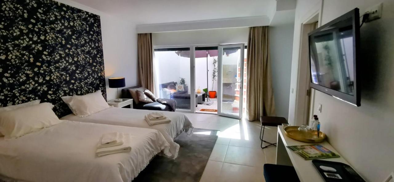 Quarto Duplo Com Kitchenette, Wc E Patio Privativo Apartment Corroios Exterior foto