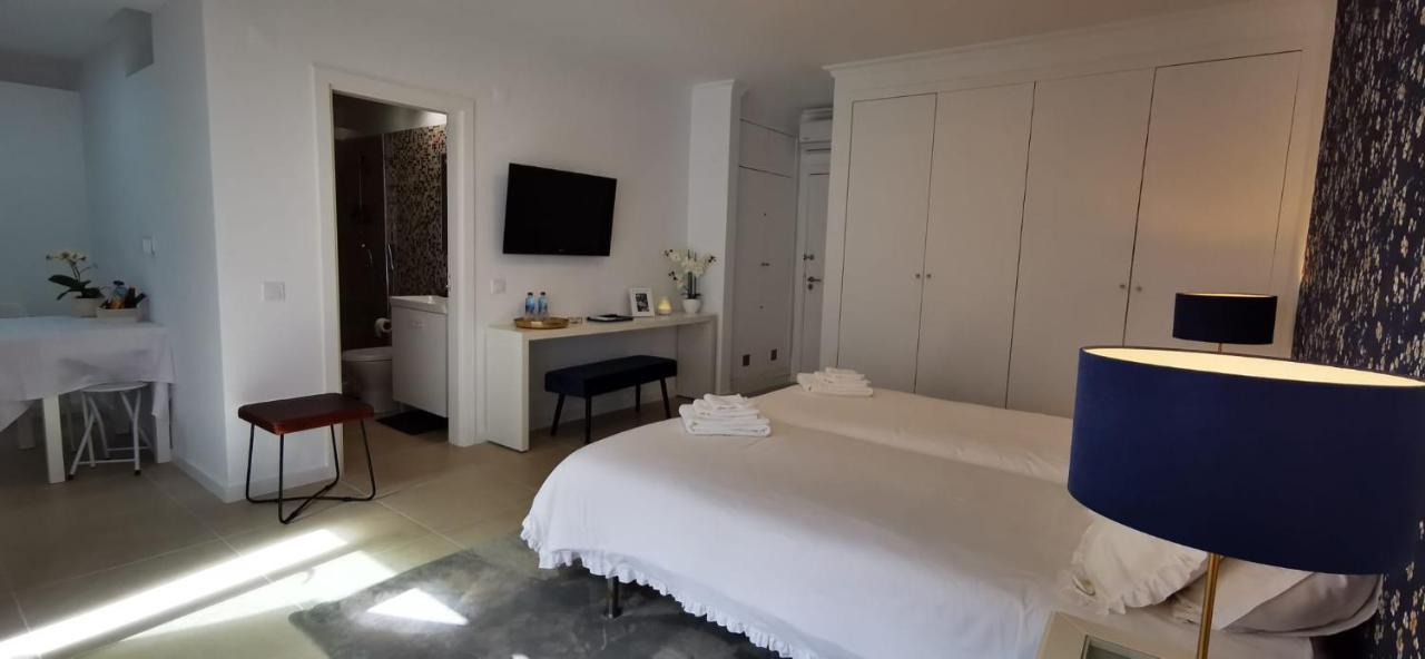 Quarto Duplo Com Kitchenette, Wc E Patio Privativo Apartment Corroios Exterior foto